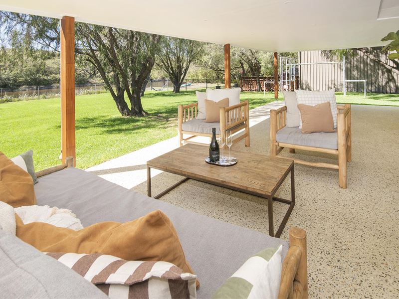 1158 Caves Road, Quindalup WA 6281