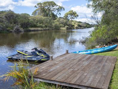 1158 Caves Road, Quindalup WA 6281