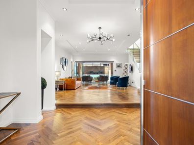 27 Tenerife Boulevard, Hillarys WA 6025