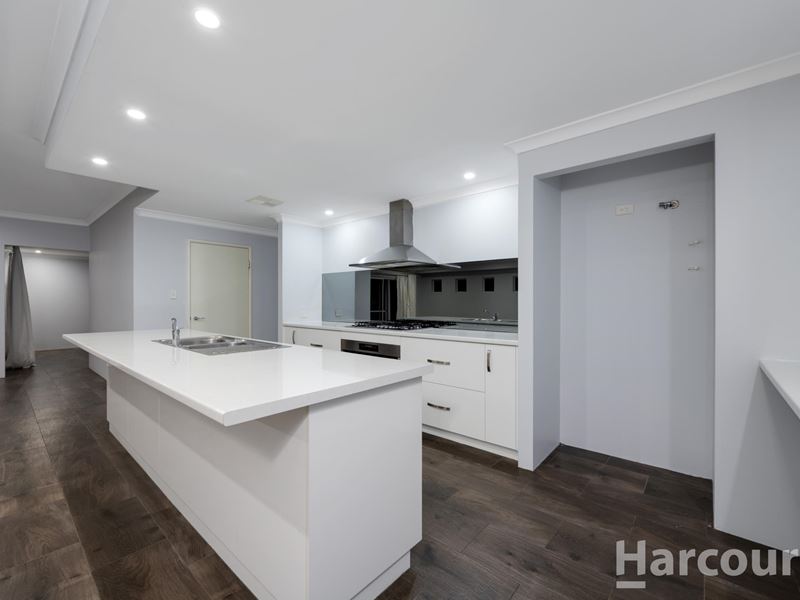 34 Kennerton Avenue, Landsdale WA 6065