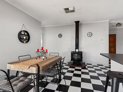 4A Siberia Close, Hannans WA 6430