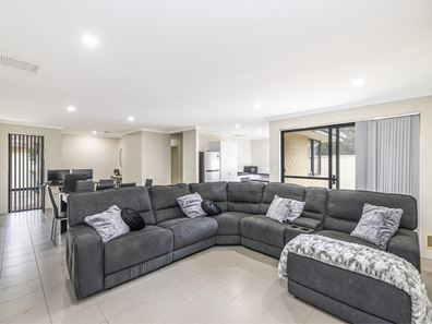 3/23 Lovett Drive, Forrestfield WA 6058