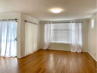 22 Pexton Drive, South Guildford WA 6055