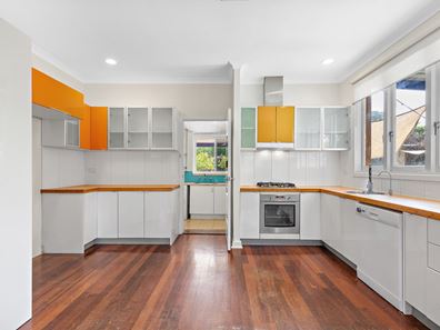 42 Counsel Road, Coolbellup WA 6163