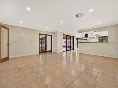 3 Mahonia Place, Duncraig WA 6023