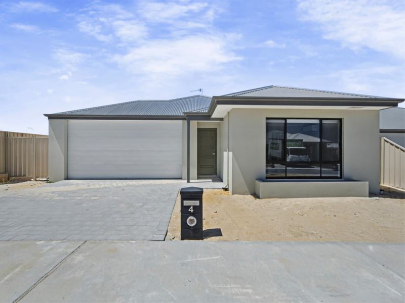 4 Hull Way, Two Rocks WA 6037