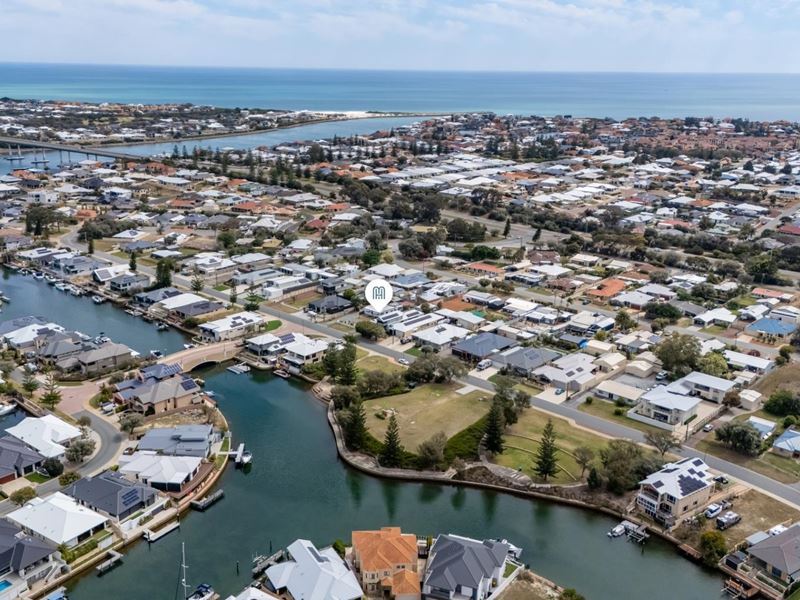 20 Queen Parade, Wannanup