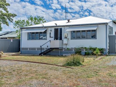 20 Queen Parade, Wannanup WA 6210