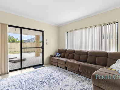 18 Shelduck Bend, Harrisdale WA 6112