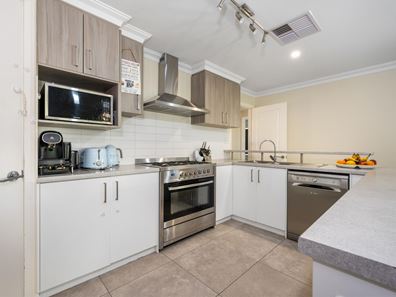 9 McCarthy Street, Somerville WA 6430