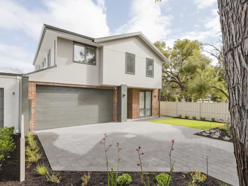 27 Solandra Way, Forrestfield WA 6058