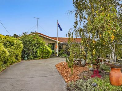 16 Wellington Boulevard, Collie WA 6225