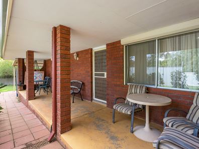 32 Canns Road, Mount Nasura WA 6112