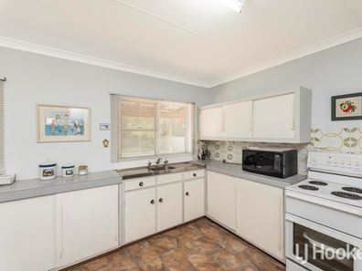 43 Loxton Street, Dudley Park WA 6210