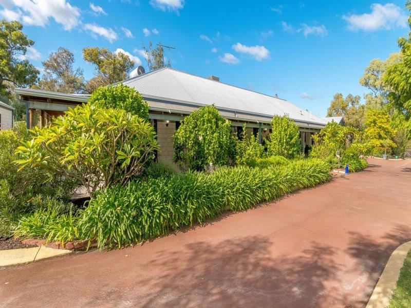152 Walker Road, Serpentine