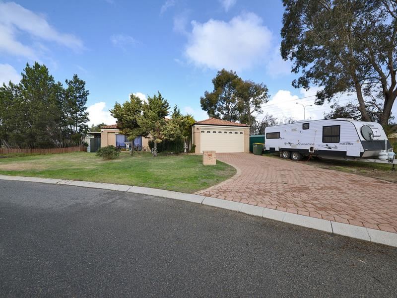 3 Kolor Court, Carramar