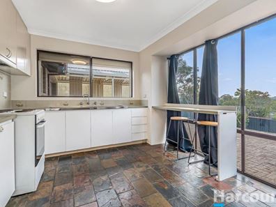 16 Penguin Close, Heathridge WA 6027