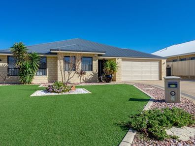 9 Arpenteur Turn, Madora Bay WA 6210