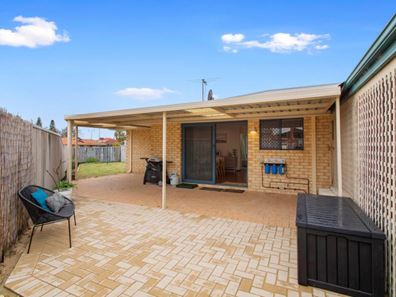 11 Buffett Ramble, Quinns Rocks WA 6030