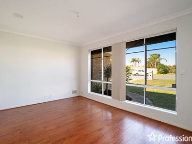 5 Club Place, Cooloongup WA 6168