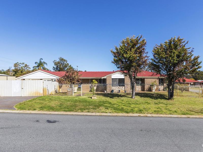 3 Lace Leaf Way, South Lake