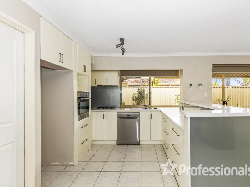 4 Lundy Cove, Kiara