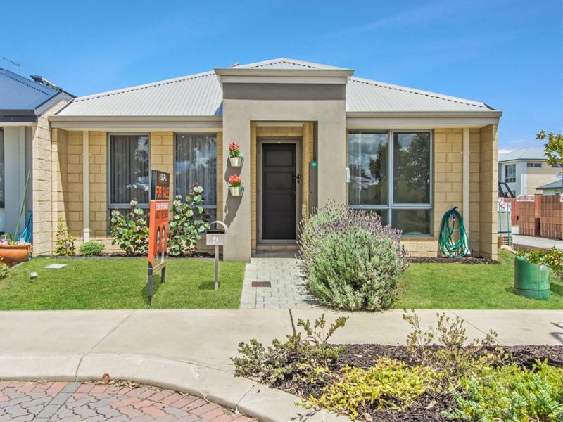 4 Equinox Loop, Wellard