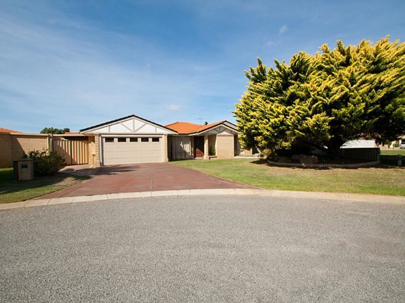 15 Stuart Place, Rockingham WA 6168