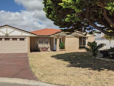 15 Stuart Place, Rockingham WA 6168