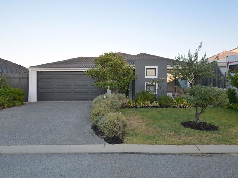 14 Viminea Street, Carramar