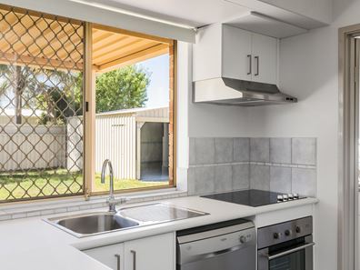 18 Denning Court, Seville Grove WA 6112