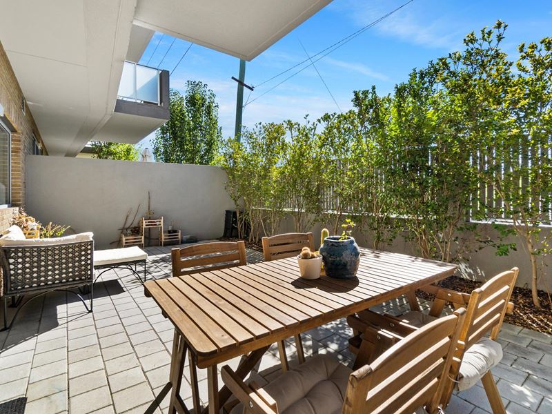 6/32 Whatley Crescent, Mount Lawley