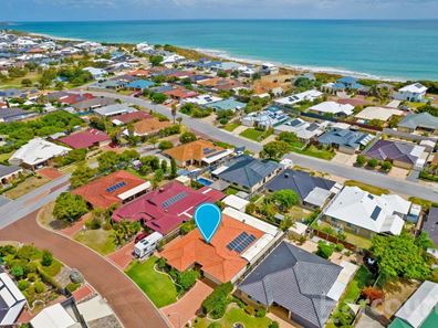 6 Malibu Point, Halls Head WA 6210