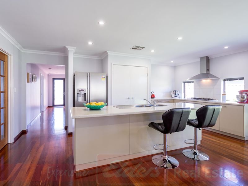28 Crystal Bend, Dalyellup