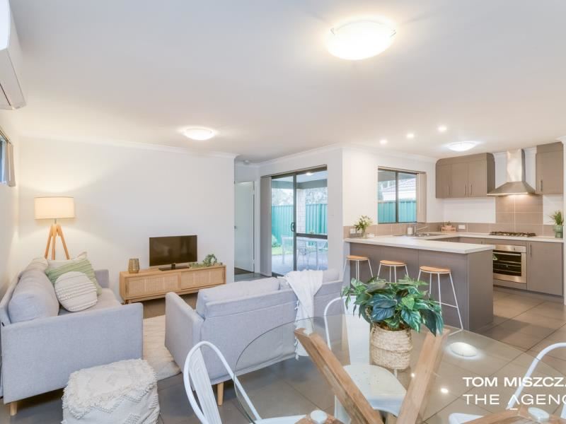 2b Fennell Crescent, Wattle Grove