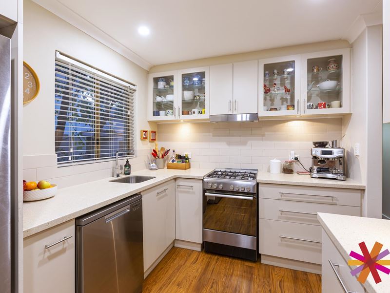 2/80 Comer Street, Como