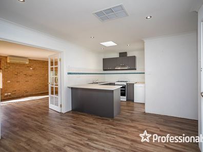 7 Symes Close, Seville Grove WA 6112