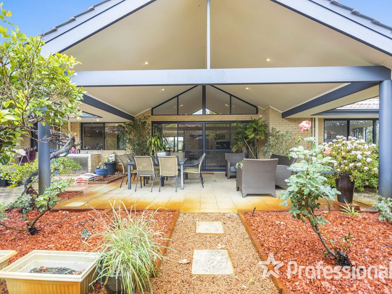 42 Roxburghe Drive, The Vines WA 6069