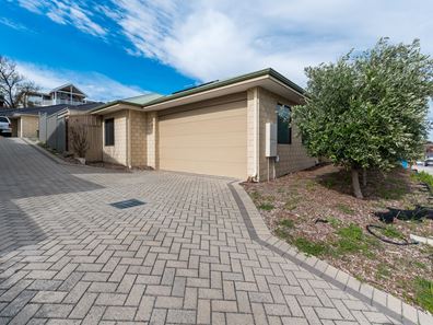 30 Broun Avenue, Embleton WA 6062