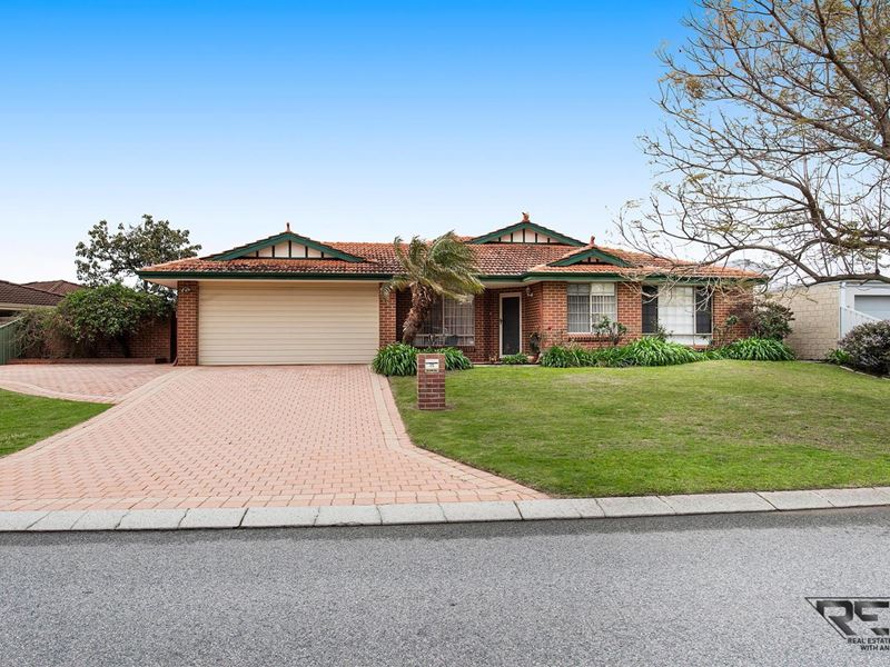 32 Chesterton Drive, Thornlie