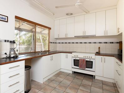 11B Hawkes Place, Cable Beach WA 6726
