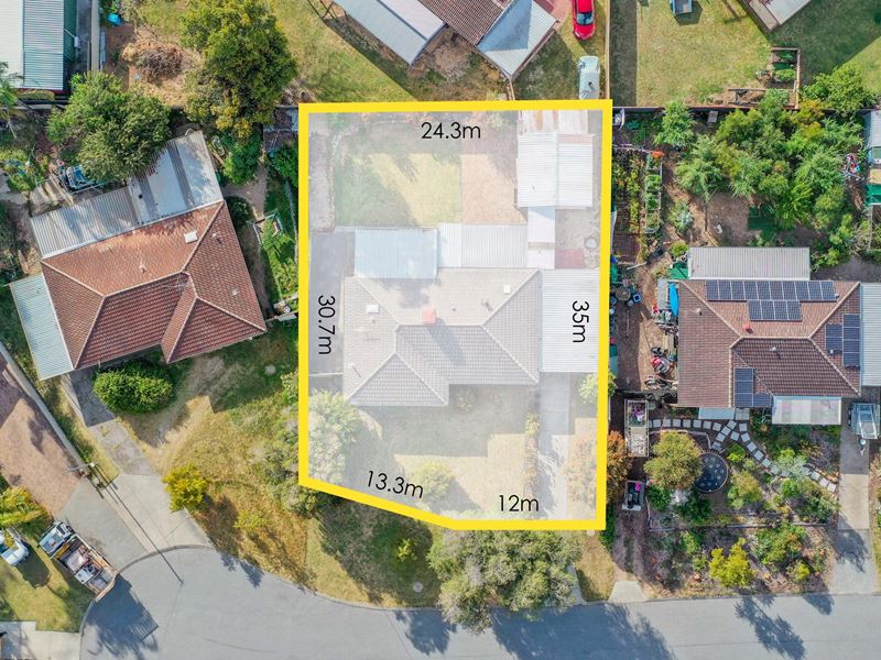 15 Becket Court, Camillo