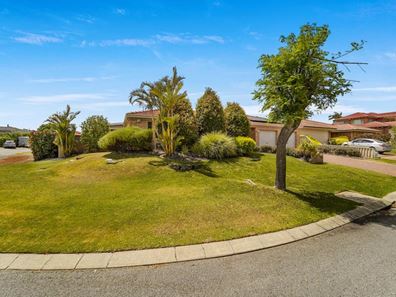 2 Smokewood Place, Leeming WA 6149