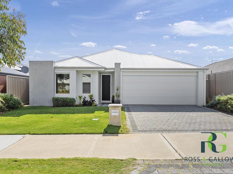 9 Aquamarine Parade, Karnup