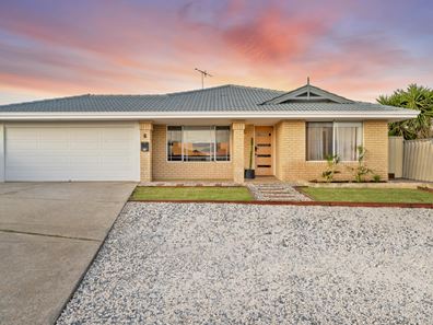 6 Willmott Close, Halls Head WA 6210