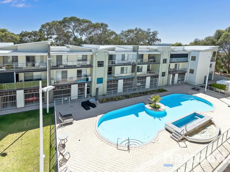 22/88 Lakeside Drive, Joondalup