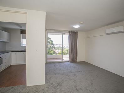 97/16 Leeder Street, Glendalough WA 6016