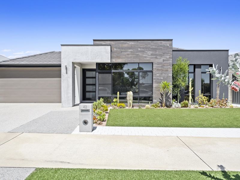 42 Bradley Street, Lakelands