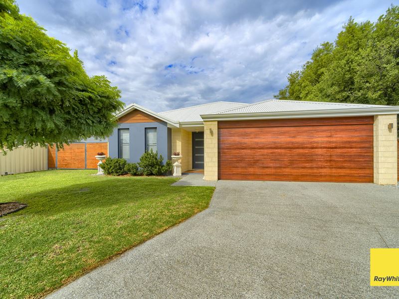13 Satellite Close, Mckail