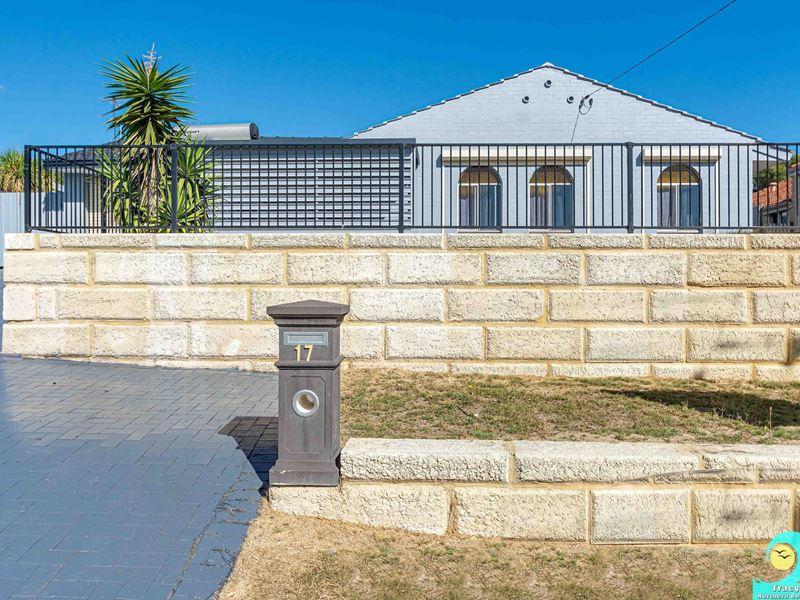 17 St Ives Drive, Yanchep WA 6035